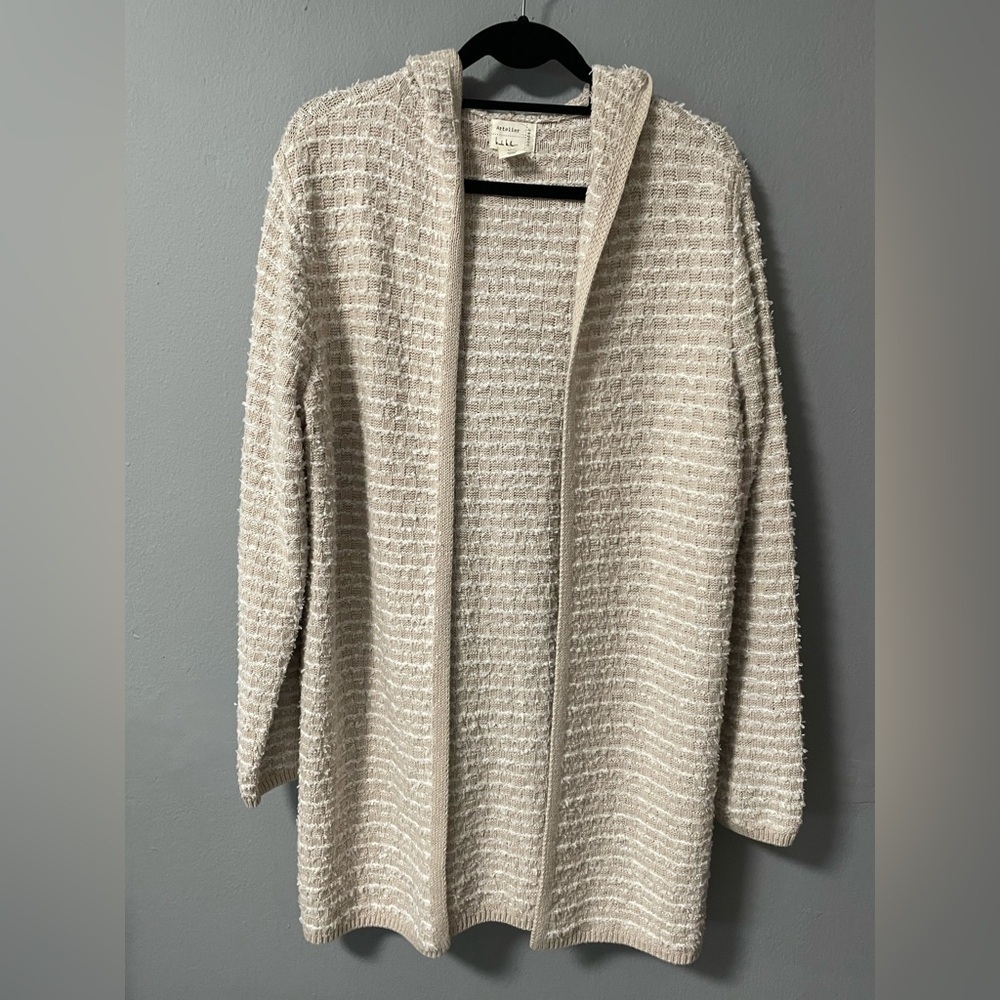 NWT Nicole Miller Artelier long hooded knit cardigan in cream and white. Medium